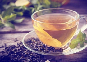 Green tea and periodontal health